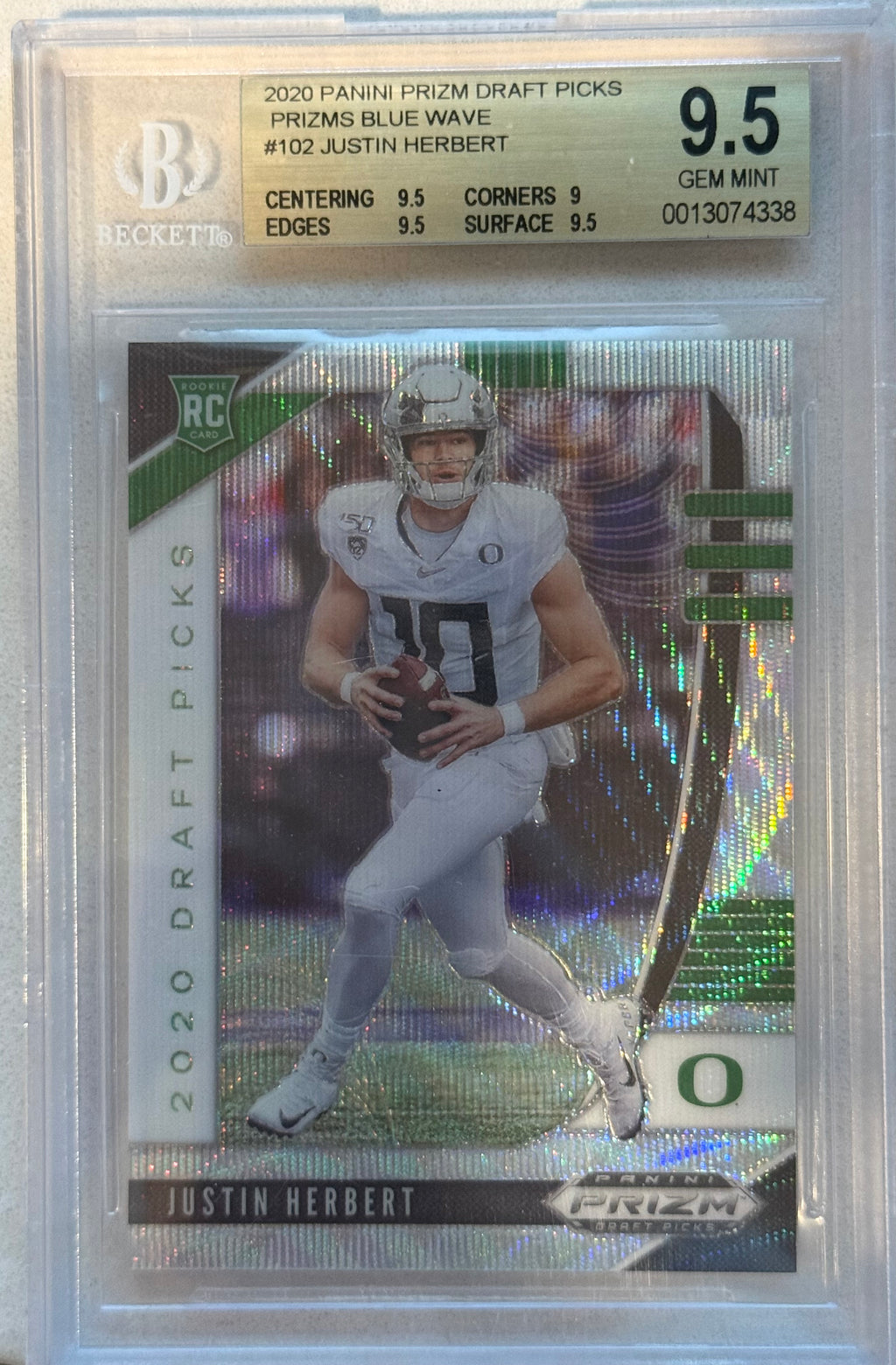 2020 Panini Prizm Draft Picks Prizms Blue Wave #102 Justin Herbert GEM MINT 9.5